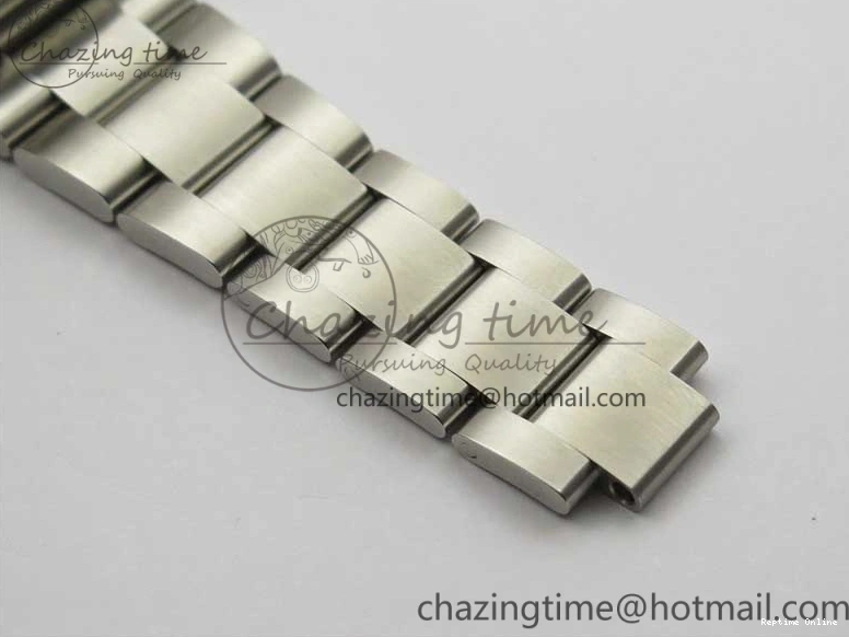 0107 Sea-Dweller DEEPSEA 116660 GMF 316L Steel Black Dial on SS Bracelet A UrbanChic 2959